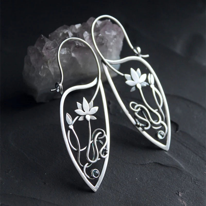 Orecchini in argento sterling con fiori di loto