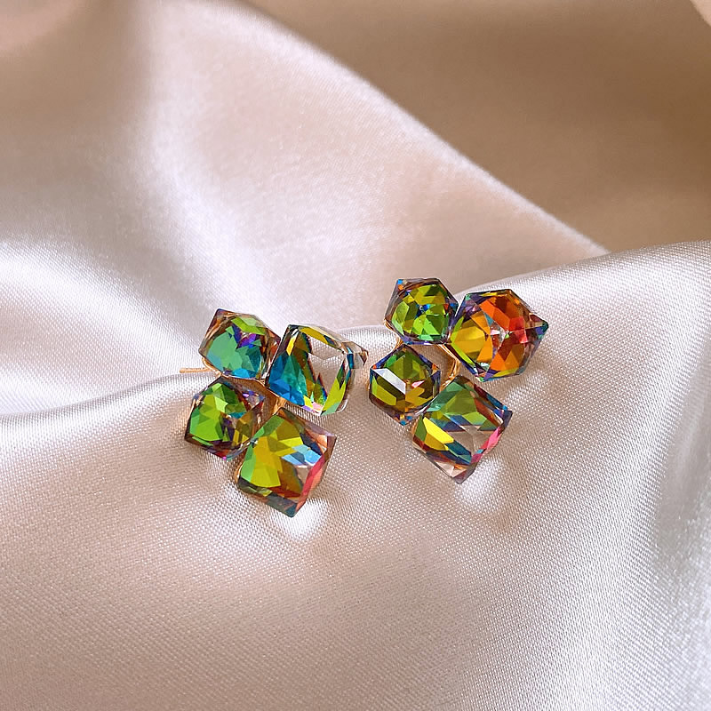 Orecchini con zirconi multicolori in elegante oro