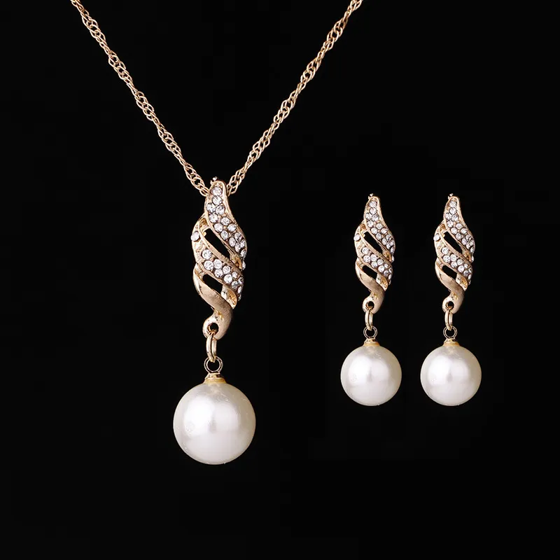 Set elegante con perle brillanti